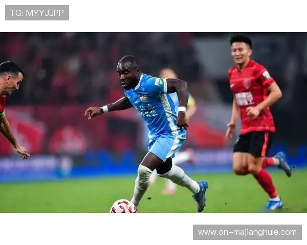 河南队锋线重组，阿奇姆彭离队后阿齐兹成新核